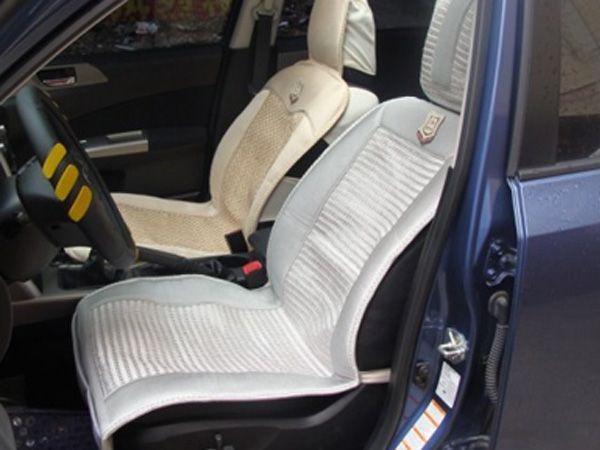 汽車坐墊如何安裝固定？